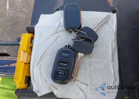 2005 Pontiac Vibe from USA, damaged, VIN 5Y2SL63805Z423720